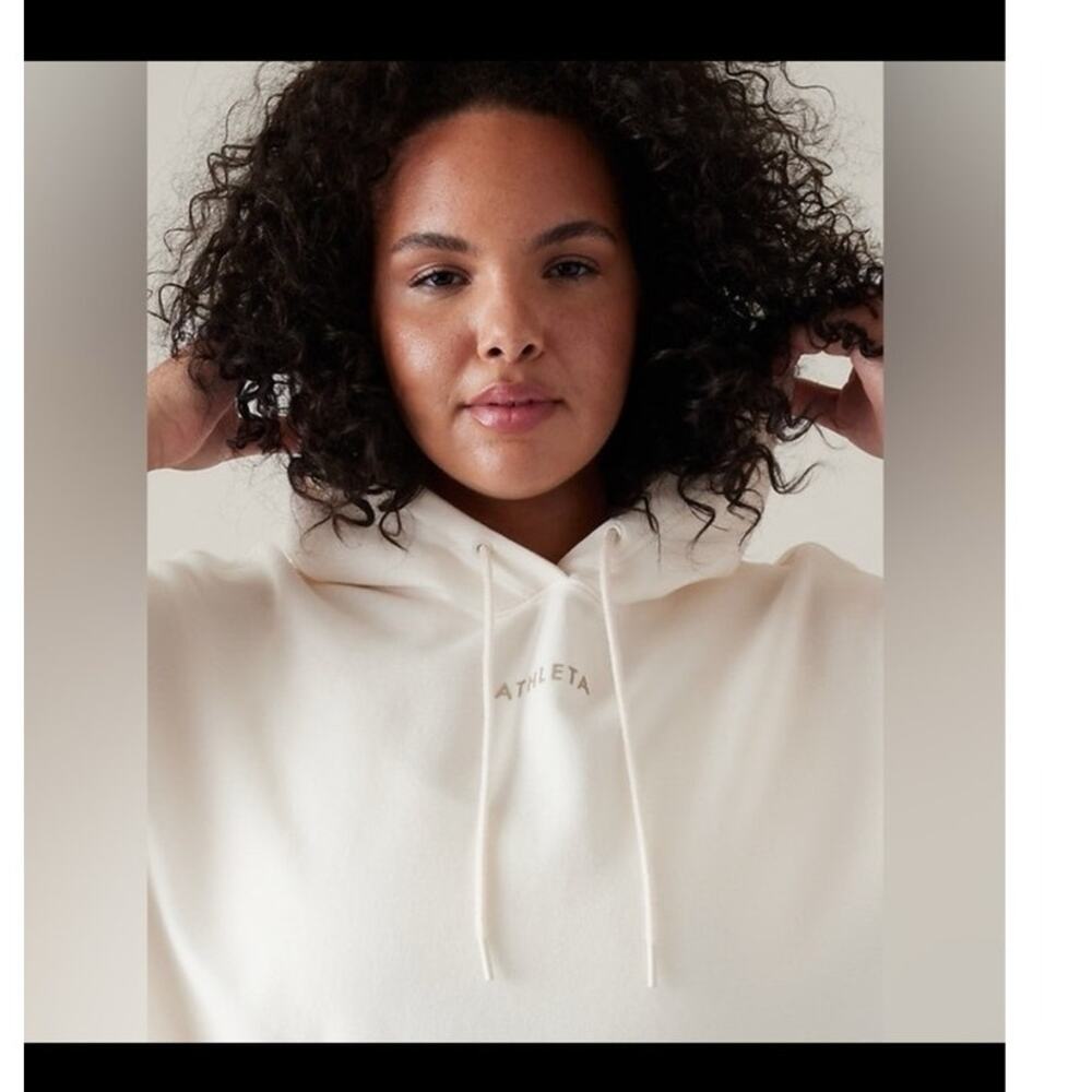 Athleta Retroplush Logo Hoodie Sweatshirt in Magnolia White